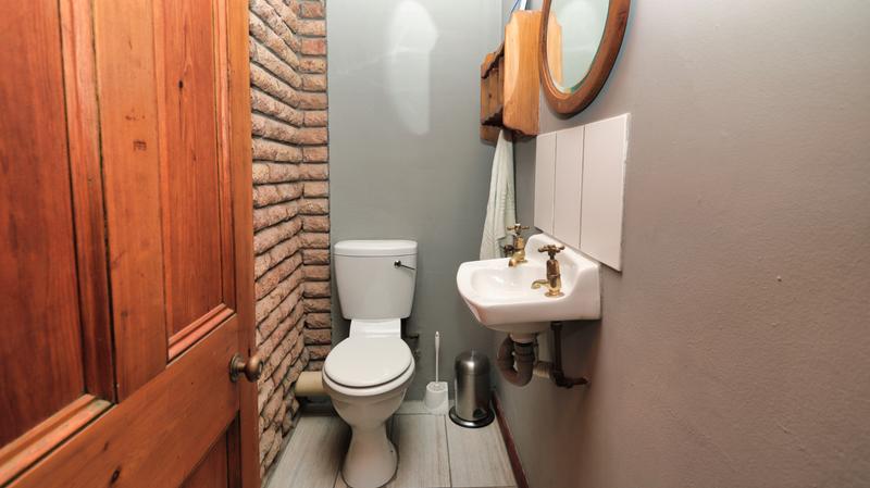4 Bedroom Property for Sale in Somerset West Western Cape